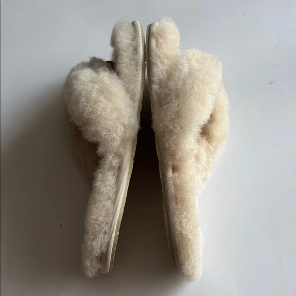 UGG Fluffy Flip Flop Sandal Slippers… - Picture 4 of 8